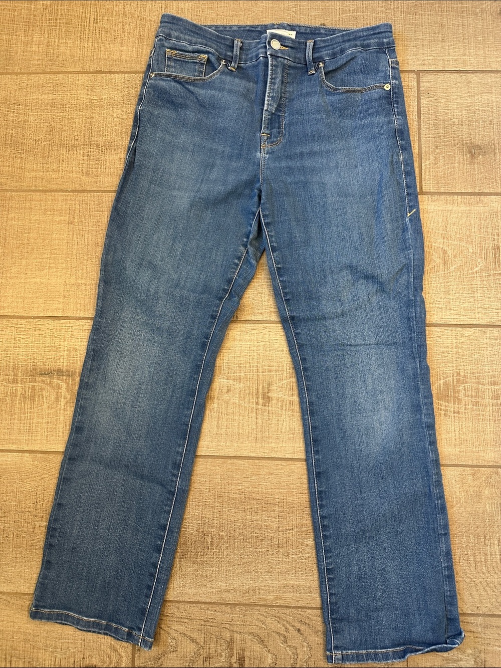 Good American Straight-Leg cropped Jeans in Medium Blue Wash